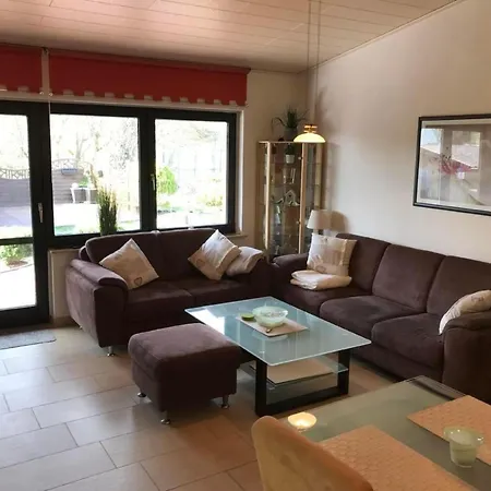 E13 Mit Garten- Terrasse Und Deichbli By Interhome Holiday home *